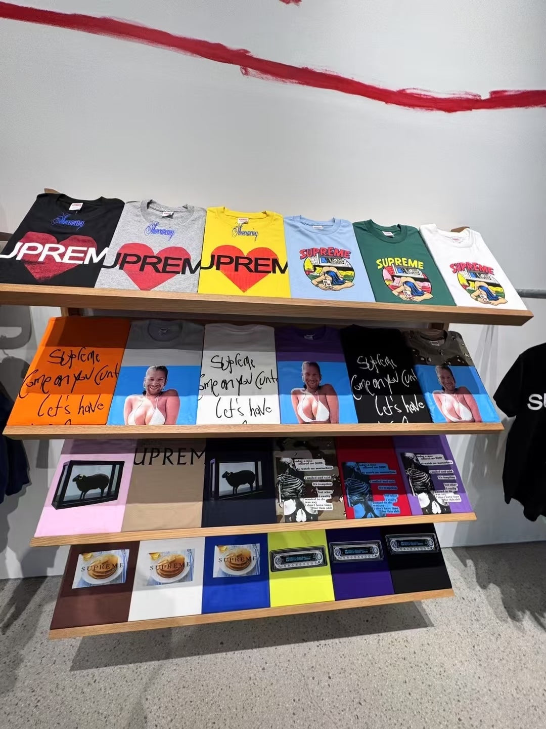 Supreme T-Shirt