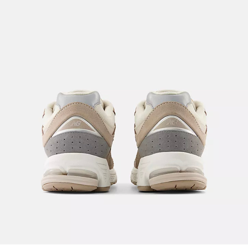 New Balance 2002r Cream