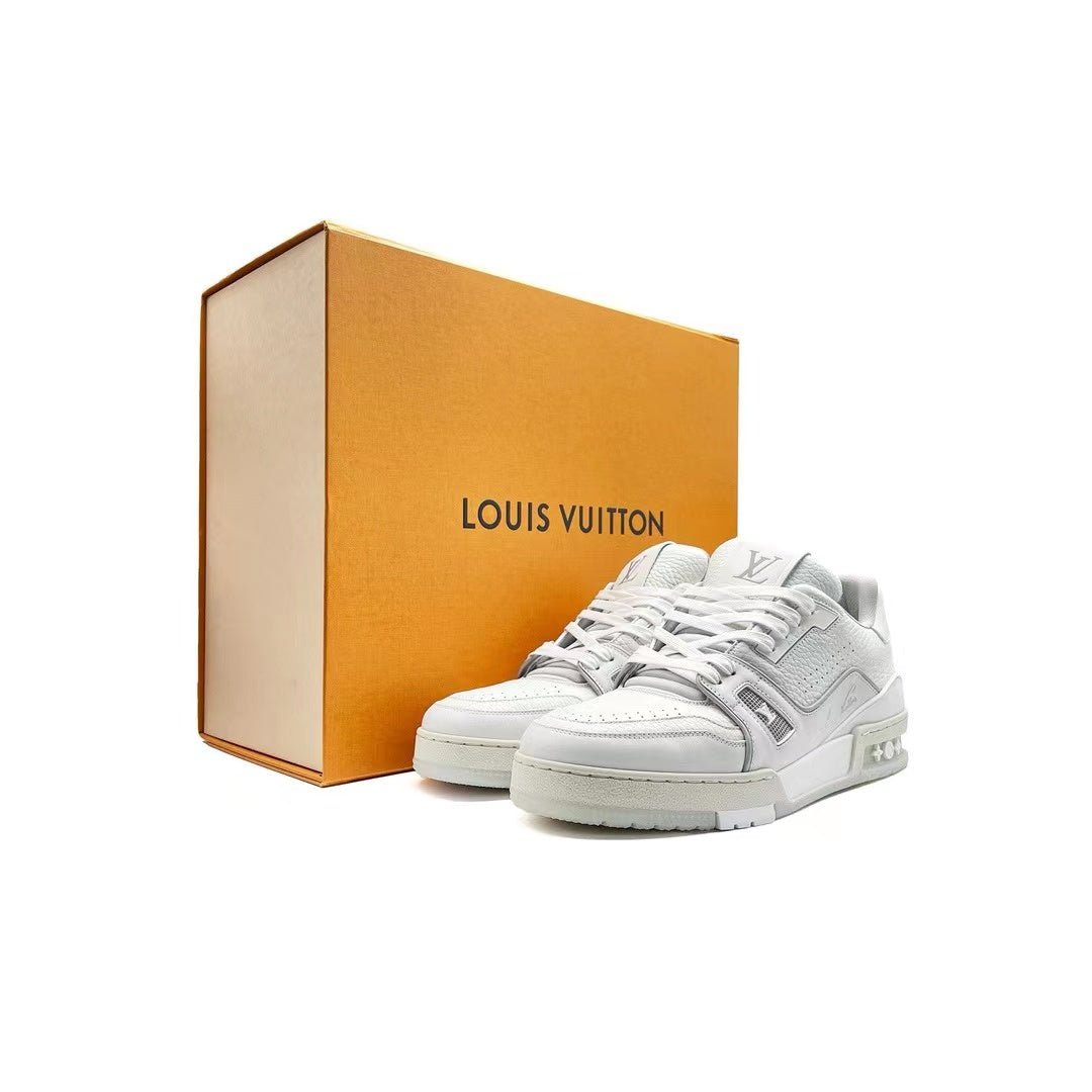 Louis Vuitton Trainer White Signature